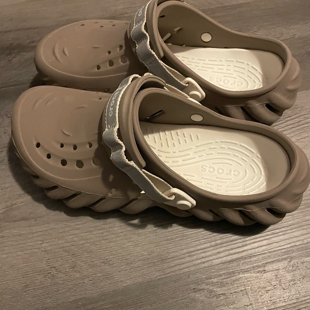 CROCS Echo Clogs